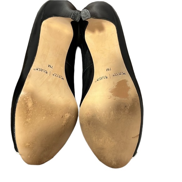 Size 7M WHITE HOUSE BLACK MARKET PEEP TOE HEELS “JULIANNE” - Picture 9 of 9